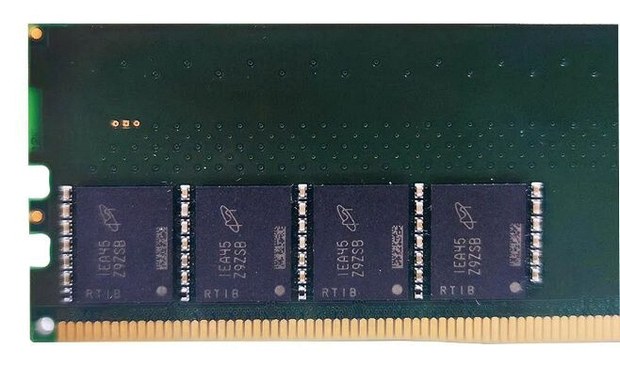 Микросхемы памяти DDR5 Micron распаянные на модуле памяти