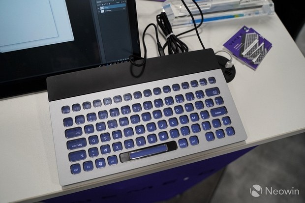 Клавиатура Nemeio с E-Ink клавиашми