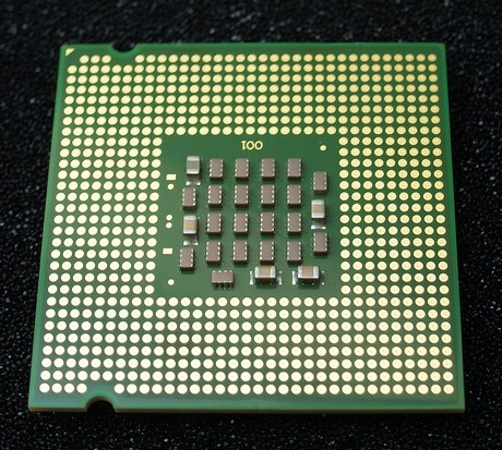 Процессор в пакете LGA 775